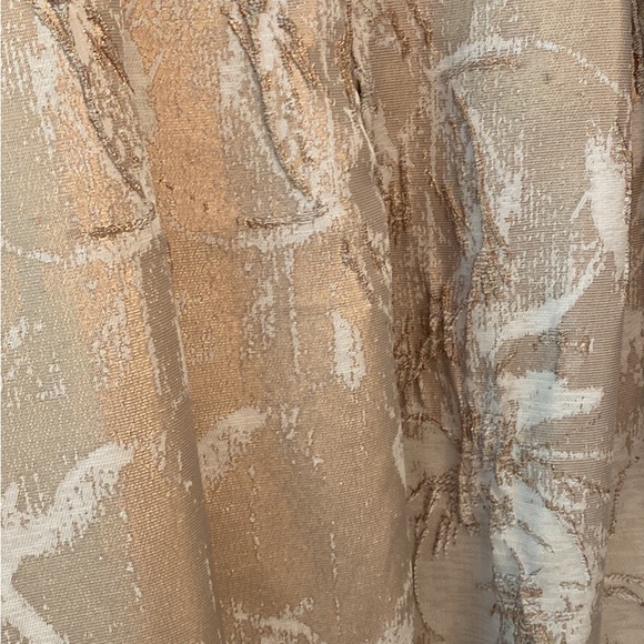 Ball gown worn twice floor length sleeveless - Picture 2 of 6